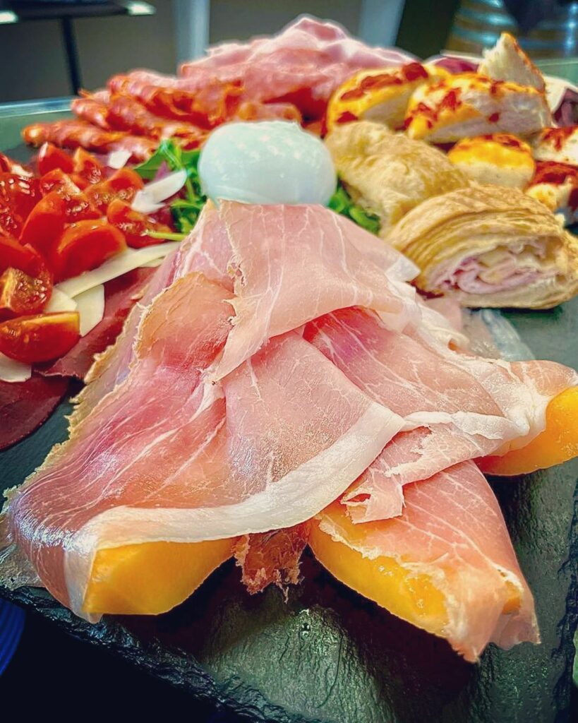 283347783_1169966753819468_3578527843036771523_n