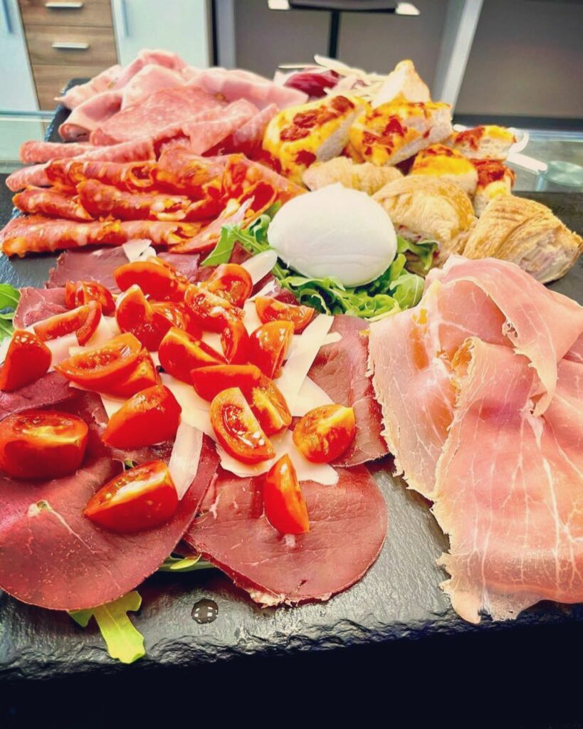 283456787_1169966747152802_6637809562438141498_n