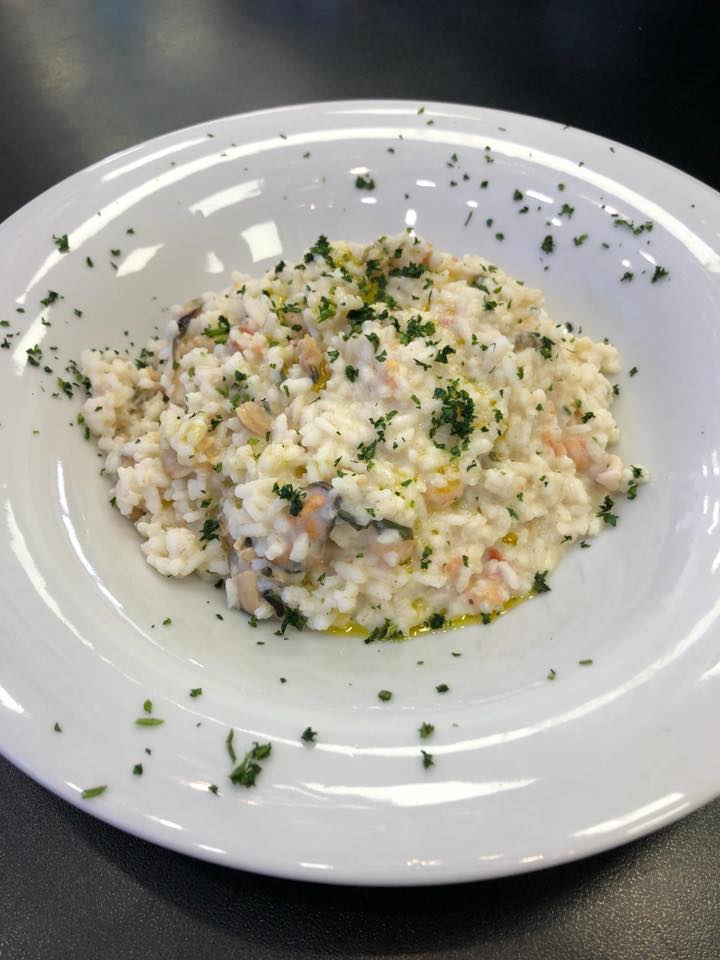 53466096_392903814859103_388215183283060736_n